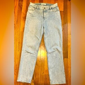 Abercrombie&Fitch Light wash 90s straight style low rise waisted jeans